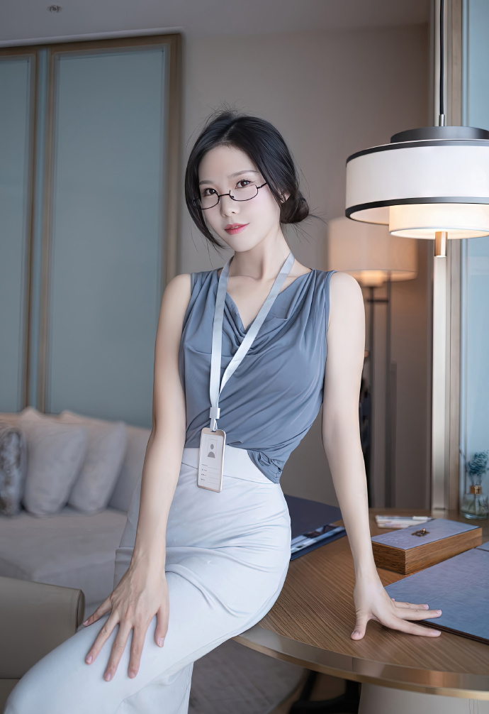 与凤行 封面